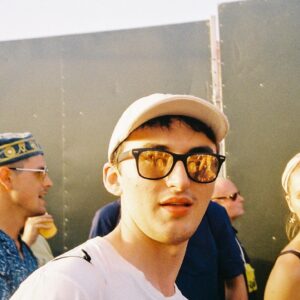 Isaac Hempstead-Wright Instagram - A few more Glasto shots courtesy of @daveast