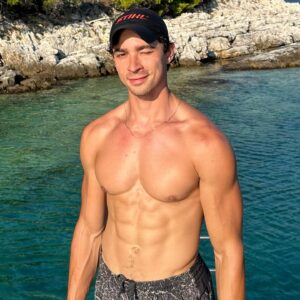 Isaac Powell Instagram - luscious/dusty summer