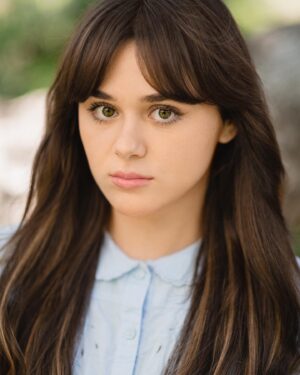 Isabella Pappas Instagram - headshots in LA by @deeloarizona