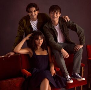 Isabella Pappas Instagram - So excited to be playing Joyce Maldonado with such incredible people in @stonstage STRANGER THINGS THE FIRST SHADOW  @phoenixtheatrelondon ♥️ thank you @netflix @netflixuk @strangerthingstv @stonstage @sfpofficial  @_42mp_  @mollycowan @tutululu @themosaicmedia @jessicaronanecasting 📸 @charliegraystudio