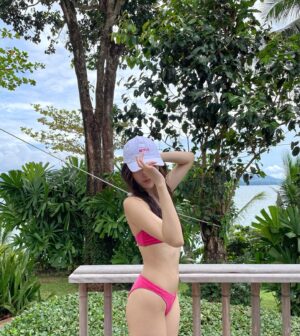 Isabella Wei Instagram - wow, nice hat