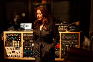 Isabelle Boulay Instagram - 🎙️ En studio l’automne dernier avec le réalisateur Gus van Go, entourée d’un aréopage international de musiciens, français (le guitariste Éric Sauviat), québécois (le batteur Pierre Fortin) et américains (les multi-instrumentistes Chris Soper et Jesse Singer) pour enregistrer ce prochain album si cher à mon cœur.❤️
 
Et c’est le cœur rempli de gratitude que je mènerai ce spectacle pour une 𝐭𝐨𝐮𝐫𝐧𝐞́𝐞 𝐚𝐮 𝐐𝐮𝐞́𝐛𝐞𝐜 𝐝𝐞̀𝐬 𝐚𝐯𝐫𝐢𝐥 et 𝐞𝐧 𝐅𝐫𝐚𝐧𝐜𝐞 𝐞𝐧 𝟐𝟎𝟐𝟒!
 
Voici les premières dates de la tournée 
𝑫’𝑨𝒎𝒆́𝒓𝒊𝒒𝒖𝒆𝒔 𝒆𝒕 𝒅𝒆 𝑭𝒓𝒂𝒏𝒄𝒆 : 

𝟐𝟐 𝐚𝐯𝐫𝐢𝐥 | 𝐒𝐭-𝐉𝐞𝐚𝐧-𝐬𝐮𝐫-𝐑𝐢𝐜𝐡𝐞𝐥𝐢𝐞𝐮
Théâtre des Deux Rives

𝟐𝟖 𝐚𝐯𝐫𝐢𝐥 | 𝐃𝐫𝐮𝐦𝐦𝐨𝐧𝐝𝐯𝐢𝐥𝐥𝐞
@maisonarts_drummond 

@𝟒 𝐦𝐚𝐢 | 𝐋’𝐀𝐬𝐬𝐨𝐦𝐩𝐭𝐢𝐨𝐧
@theatrehectorcharland 

𝟓 𝐦𝐚𝐢 | 𝐒𝐚𝐢𝐧𝐭-𝐄𝐮𝐬𝐭𝐚𝐜𝐡𝐞
@lezenithpromutuelassurance 

𝟔 𝐦𝐚𝐢 | 𝐁𝐫𝐨𝐬𝐬𝐚𝐫𝐝
@etoiledix30 

𝟐𝟔 𝐦𝐚𝐢 | 𝐓𝐞𝐫𝐫𝐞𝐛𝐨𝐧𝐧𝐞
@theatreduvieuxterrebonne 

𝟐𝟕 𝐦𝐚𝐢 | 𝐒𝐚𝐠𝐮𝐞𝐧𝐚𝐲
Théâtre C de Chicoutimi ▪️ @diffusionsaguenay 

𝟑𝟏 𝐦𝐚𝐢 | 𝐆𝐚𝐭𝐢𝐧𝐞𝐚𝐮
@salleodyssee ▪️ Maison de la Culture de Gatineau

✨ 𝑃𝑟𝑒𝑚𝑖𝑒̀𝑟𝑒 𝑚𝑒́𝑑𝑖𝑎𝑡𝑖𝑞𝑢𝑒 @francosmtl 
𝟏𝟎 𝐣𝐮𝐢𝐧 | 𝐌𝐨𝐧𝐭𝐫𝐞́𝐚𝐥
Théâtre Maisonneuve de la @placedesarts 

𝟐 𝐧𝐨𝐯𝐞𝐦𝐛𝐫𝐞 | 𝐁𝐫𝐨𝐬𝐬𝐚𝐫𝐝 - 𝑆𝑢𝑝𝑝𝑙.!
L'Étoile

𝟑 𝐧𝐨𝐯𝐞𝐦𝐛𝐫𝐞 | 𝐒𝐚𝐢𝐧𝐭𝐞-𝐀𝐠𝐚𝐭𝐡𝐞
@theatrelepatriote 

𝟏𝟎 𝐧𝐨𝐯𝐞𝐦𝐛𝐫𝐞 | 𝐓𝐫𝐨𝐢𝐬-𝐑𝐢𝐯𝐢𝐞̀𝐫𝐞𝐬
Salle J.-Antonio-Thompson

𝟏𝟏 𝐧𝐨𝐯𝐞𝐦𝐛𝐫𝐞 | 𝐒𝐡𝐞𝐫𝐛𝐫𝐨𝐨𝐤𝐞
@theatregranada 

𝟏𝟖 𝐧𝐨𝐯𝐞𝐦𝐛𝐫𝐞 | 𝐒𝐚𝐢𝐧𝐭𝐞 𝐓𝐡𝐞́𝐫𝐞̀𝐬𝐞
Théâtre Lionel-Groulx

𝟐𝟒 𝐧𝐨𝐯𝐞𝐦𝐛𝐫𝐞 | 𝐋𝐚𝐒𝐚𝐥𝐥𝐞
@theatredesjardins 

𝟐𝟓 𝐧𝐨𝐯𝐞𝐦𝐛𝐫𝐞 | 𝐒𝐚𝐢𝐧𝐭𝐞-𝐌𝐚𝐫𝐢𝐞
Salle Méchatigan

𝟑𝟎 𝐧𝐨𝐯𝐞𝐦𝐛𝐫𝐞 | 𝐋𝐚𝐯𝐚𝐥
Salle André-Mathieu

𝟖 𝐝𝐞́𝐜𝐞𝐦𝐛𝐫𝐞 | 𝐒𝐚𝐢𝐧𝐭-𝐇𝐲𝐚𝐜𝐢𝐧𝐭𝐡𝐞
@centredesartsjuliettelassonde 

𝟏𝟒 𝐝𝐞́𝐜𝐞𝐦𝐛𝐫𝐞 | 𝐆𝐚𝐭𝐢𝐧𝐞𝐚𝐮 - 𝑆𝑢𝑝𝑝𝑙.!
salle Odyssée

𝟐𝟒 𝐣𝐚𝐧𝐯𝐢𝐞𝐫 | 𝐒𝐡𝐚𝐰𝐢𝐧𝐢𝐠𝐚𝐧
Centre des arts ▪️ @cultureshawi 

𝐏𝐨𝐮𝐫 𝐭𝐨𝐮𝐭𝐞𝐬 𝐥𝐞𝐬 𝐝𝐚𝐭𝐞𝐬 𝐞𝐭 𝐫𝐞́𝐬𝐞𝐫𝐯𝐞𝐫 𝐯𝐨𝐬 𝐩𝐥𝐚𝐜𝐞𝐬 : isabelleboulay.com