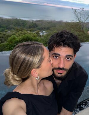 Isabelle Labrecque Instagram - mon valentin 🥀
