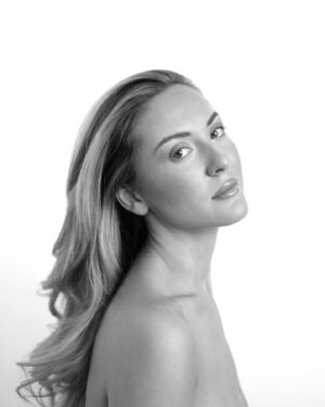 Isabelle Labrecque Instagram - 1 or 2?