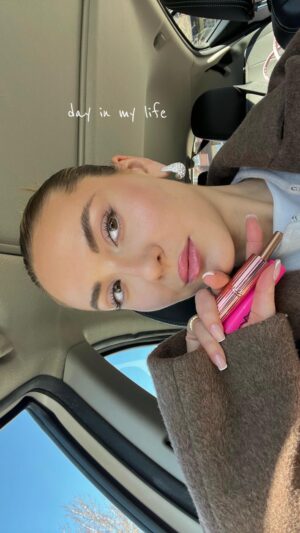 Isabelle Labrecque Instagram - #vlog