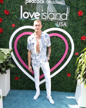 Isaiah Campbell Instagram - Was amazing to meet everyone at the Nashville Villa Pop-up💙💙 Met so many nice people and perfect candidates for the show! Thank you @loveislandusa @peacock for including us in your Event🫶🏼NEXT BOMBSHELL WHERE U AHHT🫦🫦