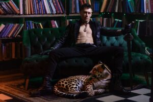 Isaiah Campbell Instagram - …

Photographer- @josealexzander 
Designer- @josealexzander 
Brand- @loveforupcycling