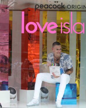 Isaiah Campbell Instagram - Was amazing to meet everyone at the Nashville Villa Pop-up💙💙 Met so many nice people and perfect candidates for the show! Thank you @loveislandusa @peacock for including us in your Event🫶🏼NEXT BOMBSHELL WHERE U AHHT🫦🫦