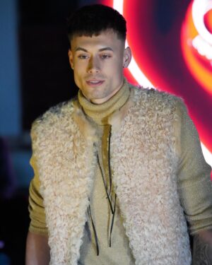 Isaiah Campbell Instagram - NYE RUNWAY 🍦

Another walk for @loveforupcycling thank you 🙏 
Designer- @josealexzander the 🐐