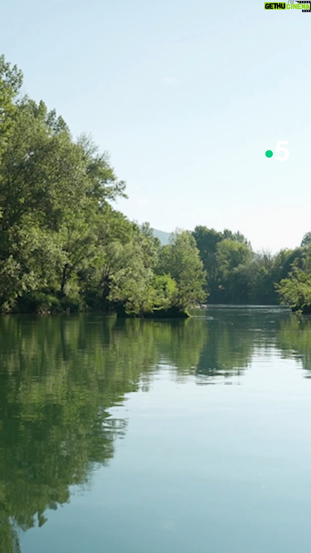 Ismaël Khelifa - 1.8K Likes - @so_jovillard descend le #Tarn avec le "grand Fred" ! Rendez-vous samedi soir à 21h sur @france5 pour des Echappées Belles dans le #larzac
Retrouvez #EchappéesBelles sur @france.tv ➡ http://bit.l/EchappeesBellesReplay
@bo_travail @elmenhir @micheladamik @julienrousselrenard @quentindefroment @Sebastien Verlet