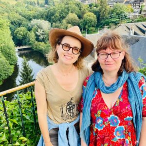 Ismaël Khelifa Instagram - Merci d'avoir été si nombreux à suivre sur France 5 hier soir ces Echappées Belles inédites en #correze, de village en village avec @so_jovillard 

Pour (re)voir ces #EchappéesBelles sur France tv ➡️ bit.ly/EchappeesBellesReplay

Bravo aux équipes : @bo_travail @fkpoirier @agnes vanhems @jeremi.nb @quentinfrichtitavong @sylvaindelecroix 

Les informations nécessaires pour un séjour en Corrèze
https://www.tourismecorreze.com/fr
@tourismehaute 
#𝙯𝙚𝙘𝙤𝙧𝙧𝙚𝙯𝙚

@chateau_de_vassinhac  à Collonges-la-rouge 
Restaurant-potager @lemaraicher.collonges chez Antoine et Laurence 
Domaine Repaire Mas-ségur domaine.mas.segur@gmail.com
Balade théâtrale en gabare (Argentat) @valleedordogne 

La Dordogne de villages en barrages @ladordognedevillagesenbarrages 

LE VALLON ESTIVAUX
@levallondestivaux 

Château de Freyssinet
@chateaudefreyssinet 

Amédélys à Brive-la-Gaillarde 
https://www.amedelys.fr

Découvrir et se balader à cheval à Pompadour avec Caroline @[17841442375121024:@caroline_poulain_pompadour] 

Hôtel la réserve à Brive-la-Gaillarde 
https://www.hotel-reserve-brive.com

La ruelle @laruelle.segur 
 
Les bergères s'emmêlent ».

Les alpagas de la panneterie en Xaintrie
lesalapagas.paneterie@outlook.fr

Marina Estrade
labergeriedemarina@gmail.com

Martine Chavasse - Feutrière à Meymac
https://monfeutre.fr/

Découvrir @corderie_palus_officiel 
https://www.corderiepalus.fr/ 

Se restaurer à Brive-la-Gaillarde
Rosi Trattoria Pizzeria Brive
@trattoria_rosi 

Vertigo Café 
@vertigobrive 
 
Brasserie Les Remparts Pompadour 

Les Capucins, Place de la Halle 19500 Turenne
@les.capucins_turenne 

Guinguette Chez Armand 
@chezarmanduzerche 
 
Canoë-kayak sur la Vézère
@vezerepassion 
 
La Corrèze vue du ciel en montgolfière
@correze_montgolfiere 
 
Spectacles équestres de Pompadour
@max_hastaluego  et @christophe.hastaluego 

Château de Pompadour
@chateau_pompadour 

Miel du marché de Meilhards 
Marcel Bouttier revaillot.monique@orange.fr 

Marché de Meilhards 
POMPD'OR - Francis Pouyade Le Cloup 19140 Saint-Ybard

Librairie-tartinerie de Nathalie à Uzerche
http://www.lapetitemarchandedhistoires.com/ 

Hôtel Le Quercy
hotel_le_quercy_brive

Hôtel Le Collonges 
@hotellecollongesbrive
