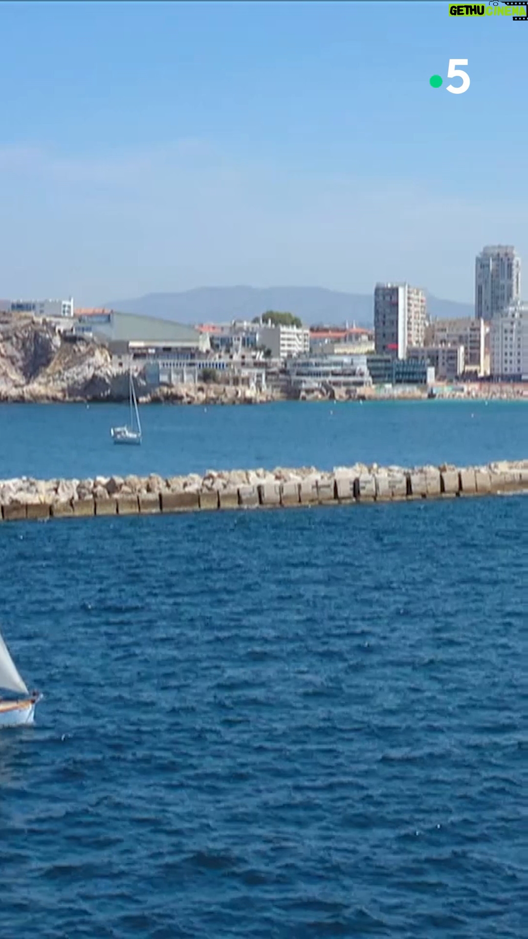 Ismaël Khelifa - 1.5K Likes - Le Vallon des Auffes à Marseille où @ismaelkhelifa et @matthieuwitvoet partent ramasser des #déchets en mer. Rendez-vous samedi soir à 21h sur France 5 pour ces Echappées Belles spéciale #écoaventure dans les Bouches du Rhône.
Pour revoir l'émission #EchappéesBelles, c'est sur @france.tv ➡ bit.ly/EchappeesBellesReplay
@bo_travail @elmenhir @yannmanier @beatricefainzang @slypierron Patrick Lefrere