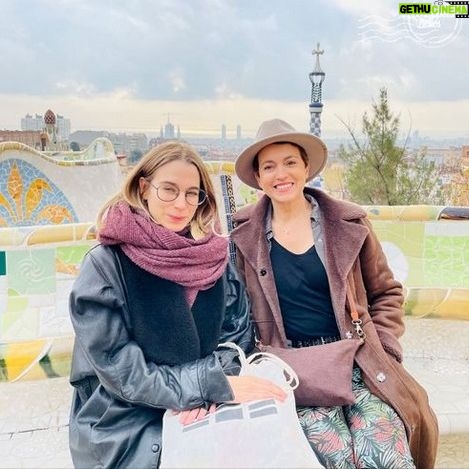 Ismaël Khelifa - 2.1K Likes - Merci d'avoir été si nombreux à suivre @so_jovillard dans ses Echappées Belles en #Catalogne hier soir sur @france5
Retrouvez #EchappéesBelles sur @france.tv ➡ http://bit.ly/EchappeesBellesReplay
Merci aux équipes : @bo_travail @fred.mianne @@clairedebuyser @cookgregjames #davidlemeunier #lindajohannaCorrea #NastasiaHaftman
Voici nos bons plans :
Pour organiser ses visites :
@catalunyaexperience_fr
#macatalogne #catalunyaexperience
@visitbarcelona
@costadauradatur
@costabravapirineu
@aralleida
@turismeseu
@vueling
Consell Comarcal de l’Alt Urgell :
http://www.alturgell.cat/
@reuspromocio
Concert au @palaumusicacat
Park Güell @parkguell
Sant Pau Recinte Modernista @santpaubcn
La Pedrera https://tickets.lapedrera.com/fr/
@valldeboi
Escalade à Reus
@dallesaladescalada
@casanavas.reus
Cotnes à Reus @pataterialaurie
Vermut de Reus @restaurantvermutsrofes
Cathédrale de vin
https://cellercornudella.cat/es/
Faire le marché à la Seu d’Urgell, dans les Pyrénées catalans
https://turismeseu.com/mercat-setmanal/?lang=fr
Gîte rural de Josep Maria Troguet Ribes
http://calserni.blogspot.com/
Boire un café au bord de la mer à L’Escala
Café restaurant La Caravel-la
Visiter les ruines d’Empuries
http://www.macempuries.cat/
Acheter de la céramique à la Bisbal d’Empordà
https://www.ceramiquesest.cat/fr/
Suivre Long Li Xue @long_lixue
Parc natural de la Zona Volcanica de la Garrotxa : https://parcsnaturals.gencat.cat/.../xarx.../garrotxa/inici/
Travail du photographe Pep Sau : https://pepsau.net/contact.html
Hôtel Catalonia Barcelona Plaza
Pedrera- Casa Milà :
https://tickets.lapedrera.com/fr/
Groupe « Flamenco Queer » @flamencoqueer
Maison-musée Salvador Dalí :
@museudali
Centre del Romànic de la Vall de Boí
https://www.centreromanic.com/fr
MANJA L’ALT URGELL
@menjatlalturgell
CASA RURAL CAL SERNI
http://calserni.blogspot.com/
RESTAURANT SURIANA
www.restaurantsiurana.com
@voltorslabisbal
KOMPARTIR Gastrotasca @kompartirreus
HOTEL BREA’S
www.breashotel.es
MARCHE SANTA CATERINA @mercat_santa_caterina