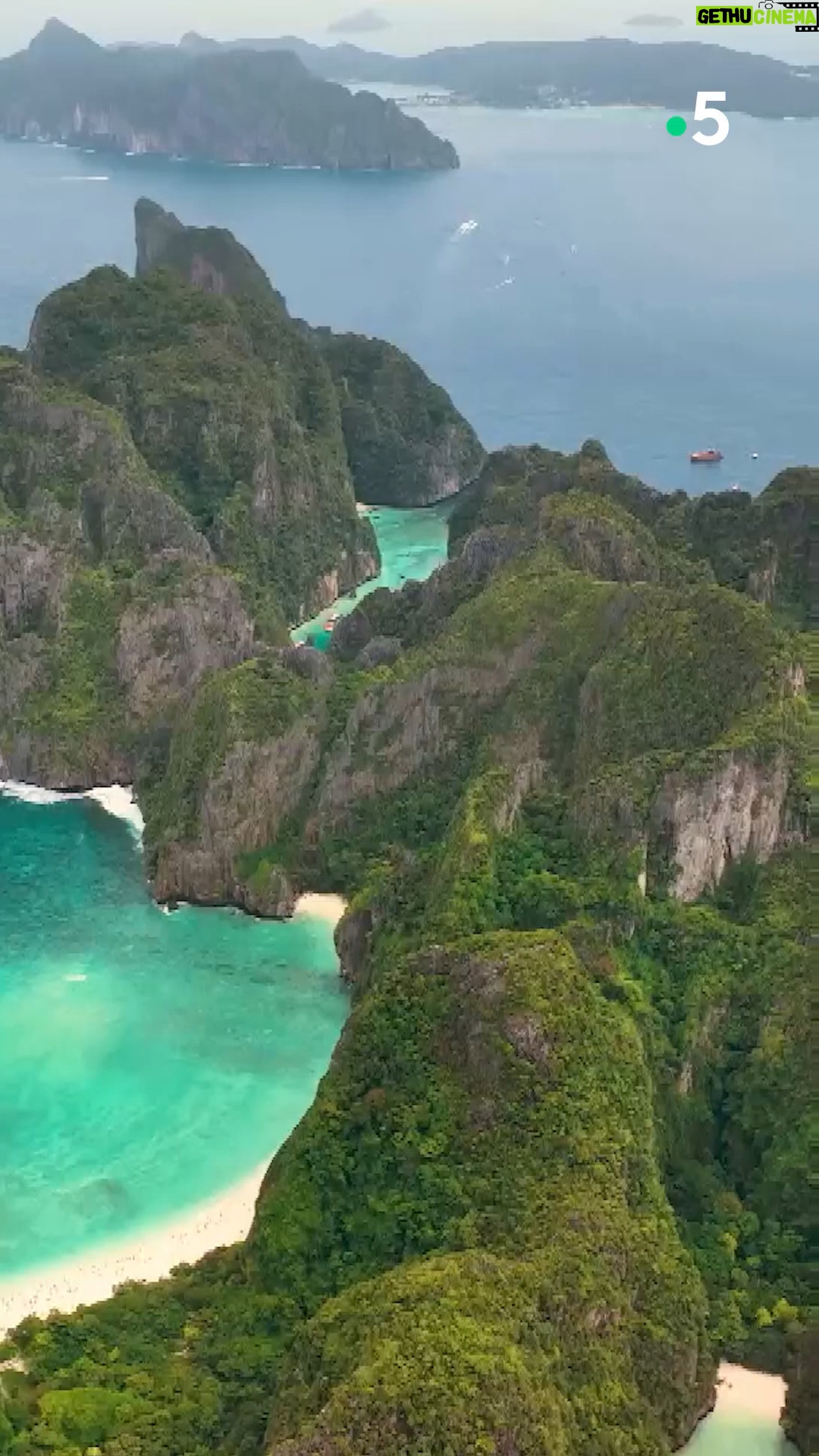Ismaël Khelifa - 2.2K Likes - Bienvenue à Maya Beach en #Thaïlande. Un environnement unique et désormais préservé. Rendez-vous samedi soir à 21h sur @france5 pour des Echappées Belles inédites avec @so_jovillard .
Retrouvez #EchappéesBelles sur @france.tv ➡ http://bit.ly/EchappeesBellesReplay
@bo_travail @fkpoirier @Géraud Combelle @julienrousselrenard @Yves Le Baccon
#mathailande #amazingthailand @mathailande
