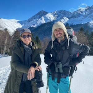 Ismaël Khelifa Instagram - Merci d'avoir été si nombreux à suivre sur @france5 hier soir la rediffusion de ces Echappées Belles avec @so_jovillard  dans les Hautes Pyrenées.

Pour (re)voir ces #EchappéesBelles sur @france.tv ➡️ bit.ly/EchappeesBellesReplay

Bravo aux équipes :
@bo_travail  @fred.mianne  @insta.lem  @sven.etcheverry  @myaurel76  #QuentinCoulon #AntoineFresse 

Voici nos bons plans : 
@hautespyrenees 
https://www.tourisme-hautes-pyrenees.com/

@lagoped 
https://lagoped.com/

@sorelfootwear 
https://www.sorelfootwear.fr/

Faire une halte à Lespone
Auberge Chez Gabrielle - Vallée de Lesponne 

Balade en chiens de traineau
Frédéric Desbree
@appelsauvage.mushing 
https://appel-sauvage.com/

Chez Louisette - Auberge du Lienz 
www.chezlouisettebareges.com

Fabrique de laine La Carde
www.lacarde-pyrenees.fr

Dormir à Esquièze-Serre
Hôtel-Restaurant Le Terminus 
https://www.hotel-terminus-esquieze-sere.com/

Dormir à Bagnères-de-Bigorre
@carre_py_hotel 
https://www.carrepy.com/

@aubergedesaryelets
 

Dormir à Maubourguet
La Villa Imaginaire 

@asteridessacca 

Dormir à Arreau : 
Hôtel d'Angleterre & Restaurant 

@hotelrestaurantlescimes
 

Acheter les origamis réalisés par Jonathan
@jonathanrebouillat 

Participer à un atelier Yoga ou Vannerie avec Sandy 
@detoursauvage.yoga

Cascade de glace avec Walfroy CONSTANT 06 62 68 98 67

Randonner en raquettes avec Joël CASTERAN @acumpanyat 
https://acumpanyat.com/

Yoga avec Aurélie PEYNOT 
@seemoonyoga 

Bière bio de Benjamin AMIOT
brasserie2831@yahoo.com

Auberge des ARYELETS - @aubergedesaryelets 
https://www.aubergedesaryelets.com/

Partir en balade et s’émerveiller avec Manon LUNEAU
lacacteequicaquette@gmail.com
https://www.lacacteequicaquette.com/

Chambre d’abeilles et déguster du miel chez BALLOT-FLURIN 
@ballot_flurin 
https://www.ballot-flurin.com/

Instrument de musique traditionnelle à Régis LATAPIE 
https://flabuta.fr/

Soin aux thermes ludiques de Bagnères de Bigorre
@aquensis 
https://www.aquensis.fr

Soin aux Cieléo Thermes de Barèges 
http://www.thermes-bareges.com/
