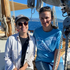 Ismaël Khelifa Instagram - Merci d'avoir été si nombreux à regarder ces Echappées Belles inédites en #weekend à #Menton avec @so_jovillard hier soir sur @France5 

Pour revoir l'émission #EchappéesBelles, c'est sur @france.tv ➡ bit.ly/EchappeesBellesReplay

Bravo aux équipes : @bo_travail  @elmenhir  @dpourageaux  Theo Clamart  Regis Muller @bk2futyb  Sebastien Verlet @noemie beillon

Voici nos bons plans : 

Organiser un séjour à Menton : 
@mentonrivieramerveilles 
https://www.menton-riviera-merveilles.fr/ 

@restaurantmirazur https://www.mirazur.fr/

Huilerie Saint-Michel : https://huilerie-saint-michel.com

Domaine Testalonga : https://www.testalonga.it 

Association SOS Grand Bleu : https://www.sosgrandbleu.asso.fr
@s.o.s_grand_bleu 

Jardin des Colombières 
https://www.lescolombieres.com

Monastère de Saorge 
https://www.monastere-saorge.fr 

Hôtel Menton Riviera : https://www.hotelmentonriviera.com/

Hôtel l’Orangeraie : @MileadeMenton 

Les Randonneurs du Mercantour : @randonneurs_mercantour 

L’Auberge Val Casterino https://www.valcasterino.fr/

Pecora Negra https://www.pecoranegra.fr/
@pecora_negra_pizzerias 

Le cercle des palaces retrouvés 
cercledespalacesretrouves@gmail.com

Citrons et agrumes
@lamaisonducitron 
https://www.maisongannac.com/

Céramiste Lucie Mazière Gannac
@lelapindanslatasse

Confitures de la Maison Herbin
http://www.confitures-herbin.com/

Association pour le citron de Menton
https://www.lecitrondementon.org/

Jardin Serre de la Madone
https://www.menton.fr/Jardin-Serre-de-la-Madone.html

Jardin médiéval de Saint-Agnès et suivre son association
https://www.sainteagnes.fr/chateau-jardin/

Randonneurs de Saint-Agnès
@lesrandonneursdesainteagnes

Produits du Jardin des Antipodes
https://laruchequiditoui.fr/fr-FR/producers/7337/farm

Village de Gorbio 
https://www.gorbio.fr/

Voitures anciennes de l’automobile club de Menton 
http://www.autoclubmenton.com
@autoclubmenton 

Patrimoine du Corbusier à Roquebrune-Cap-Martin
https://capmoderne.com/fr/

Patrimoine de Cocteau à Menton
https://www.museecocteaumenton.fr/

“La Fée Capeline”
https://www.lafeecapeline.com/
@feecapeline 

Auberge Saint-Martin de la Brigue
http://www.hotel-la-brigue.fr/