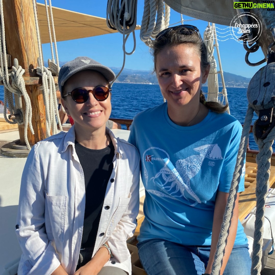 Ismaël Khelifa - 2.1K Likes - Merci d'avoir été si nombreux à regarder ces Echappées Belles inédites en #weekend à #Menton avec @so_jovillard hier soir sur @France5
Pour revoir l'émission #EchappéesBelles, c'est sur @france.tv ➡ bit.ly/EchappeesBellesReplay
Bravo aux équipes : @bo_travail @elmenhir @dpourageaux Theo Clamart Regis Muller @bk2futyb Sebastien Verlet @noemie beillon
Voici nos bons plans :
Organiser un séjour à Menton :
@mentonrivieramerveilles
https://www.menton-riviera-merveilles.fr/
@restaurantmirazur https://www.mirazur.fr/
Huilerie Saint-Michel : https://huilerie-saint-michel.com
Domaine Testalonga : https://www.testalonga.it
Association SOS Grand Bleu : https://www.sosgrandbleu.asso.fr
@s.o.s_grand_bleu
Jardin des Colombières
https://www.lescolombieres.com
Monastère de Saorge
https://www.monastere-saorge.fr
Hôtel Menton Riviera : https://www.hotelmentonriviera.com/
Hôtel l’Orangeraie : @MileadeMenton
Les Randonneurs du Mercantour : @randonneurs_mercantour
L’Auberge Val Casterino https://www.valcasterino.fr/
Pecora Negra https://www.pecoranegra.fr/
@pecora_negra_pizzerias
Le cercle des palaces retrouvés
cercledespalacesretrouves@gmail.com
Citrons et agrumes
@lamaisonducitron
https://www.maisongannac.com/
Céramiste Lucie Mazière Gannac
@lelapindanslatasse
Confitures de la Maison Herbin
http://www.confitures-herbin.com/
Association pour le citron de Menton
https://www.lecitrondementon.org/
Jardin Serre de la Madone
https://www.menton.fr/Jardin-Serre-de-la-Madone.html
Jardin médiéval de Saint-Agnès et suivre son association
https://www.sainteagnes.fr/chateau-jardin/
Randonneurs de Saint-Agnès
@lesrandonneursdesainteagnes
Produits du Jardin des Antipodes
https://laruchequiditoui.fr/fr-FR/producers/7337/farm
Village de Gorbio
https://www.gorbio.fr/
Voitures anciennes de l’automobile club de Menton
http://www.autoclubmenton.com
@autoclubmenton
Patrimoine du Corbusier à Roquebrune-Cap-Martin
https://capmoderne.com/fr/
Patrimoine de Cocteau à Menton
https://www.museecocteaumenton.fr/
“La Fée Capeline”
https://www.lafeecapeline.com/
@feecapeline
Auberge Saint-Martin de la Brigue
http://www.hotel-la-brigue.fr/