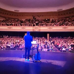 Ismael Serrano Instagram - Gracias, Lomas de Zamora, por una noche inolvidable. Es tan emocionante recorrer Argentina. Gracias por tanto. Faltan siempre palabras.