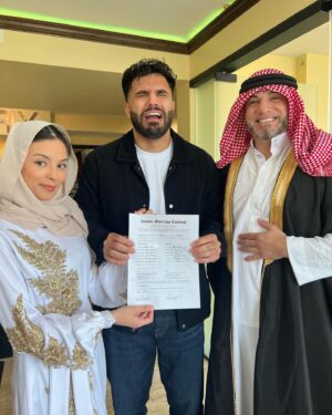 Ismail Taher Instagram - The idea of being married to you makes me want to cry. **we’re not actually together