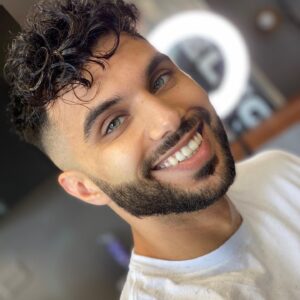 Ismail Taher Instagram - Does my barber make me wake up really early for a haircut, yes. Does he make me feel good inside and out, yes. Am I in love with him, ew we’re cousins 😂 @ramzythebarber