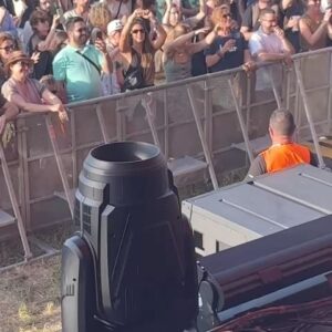 Israel Fernández Instagram - Hoy volvemos a Portugal, donde vivimos una experiencia increible hace un par de semanas en @primavera_sound . Hoy toca el festival @jardinsdomarques en Oeiras. Un flamencoabrazo!