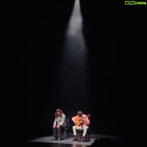 Israel Fernández - 9.8K Likes - Comparto este detallito personal por seguiriya junto a mi querido y admirado @diegodelmorao Un flamencoabrazo!
