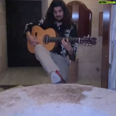 Israel Fernández - 12.1K Likes - Se está quedando un verano lleno de cosas bonitas ¿el vuestro qué tal?