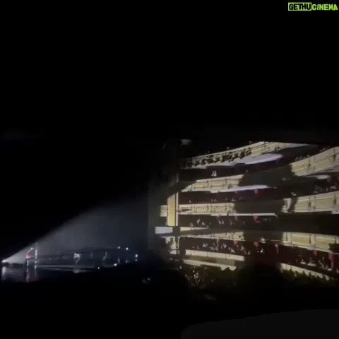 Israel Fernández - 16K Likes - Poder presentar #PuraSangre en el @teatro_real fue un sueño que nunca pensé que pudiera darse. Gracias siempre #MADRID