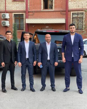 Israil Madrimov Instagram - HAPPY BIRTHDAY Do’stim tabrikliman 🎂Allah umringa risqinga baraka bersin inshallah yana bir marta olimpiada oyinida oltin medal sohibi bo’lip qaytgin🤲🏻