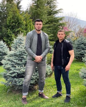 Israil Madrimov Instagram - HAPPY BIRTHDAY Do’stim tabrikliman 🎂Allah umringa risqinga baraka bersin inshallah yana bir marta olimpiada oyinida oltin medal sohibi bo’lip qaytgin🤲🏻