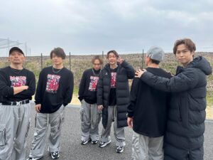 Issa Hentona Instagram - 最近タイミング悪くてしっかりとした自分の写真が撮れてないな〜🤔

リリースイベント全日程無事に終わってホッと一息😮‍💨

全会場大盛り上がりで本当にありがとうございました🤲

次のリリースにまた会いましょう😁

そして次に進みます👍

#issa 
#dapump 
#dpc 
#useyourbody 
#e_nergyboys 
#ぶっち 
#bucchigiri_anime 
#dapumpの二刀流