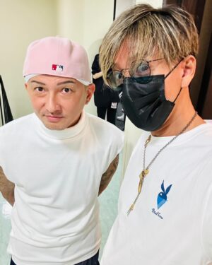 Issa Hentona Instagram - 「LIVE DA PUMP DA MAGIC HOUR」2023の想い出写真その５✨

2024もライブからスタートするんで楽しむんだからね😃

#livedapumpdamagichour 
#dapump 
#dpc 
#2023の想い出写真 
#木村拓哉 さん
#ガチャピン さん
#ムック さん
#感謝