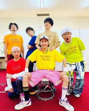 Issa Hentona Instagram - おはようございます🫠

ひとまず年内ラストDA MAGIC HOUR✨

それぞれの場所から少しだけ抜け出して今日という１回しかない１日を一緒に楽しみましょう😁

お気を付けてお越し下さいませ🤲

#livedapumpdamagichour 
#dapump 
#dpc 
#family