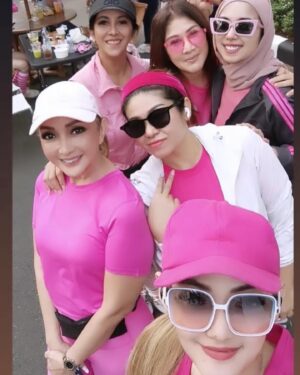 Ita Mustafa Instagram - sempet ya kita selvian ….