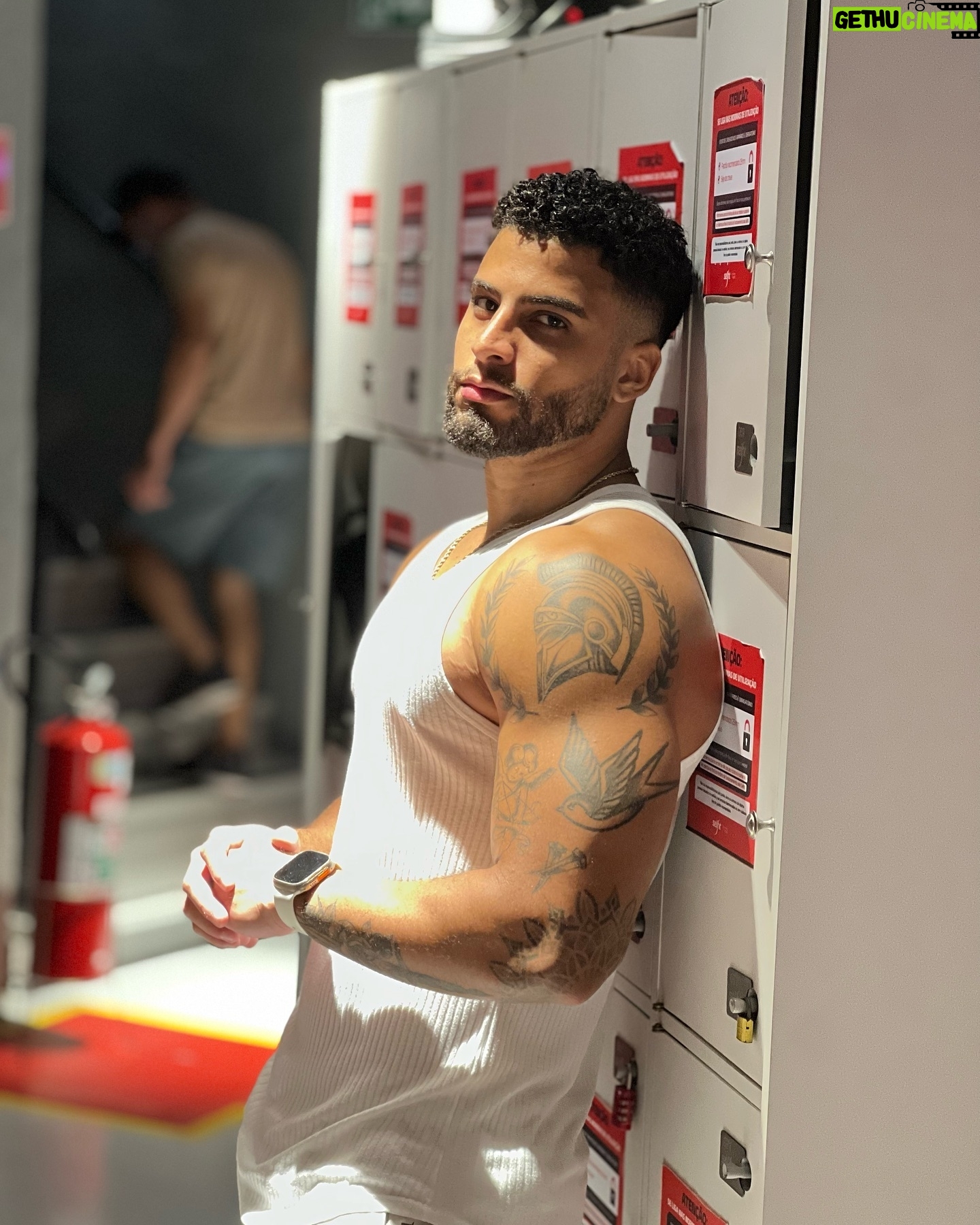 Italo Lopes - 8.9K Likes - Dump do treininho 🏋🏾🤭
.
.
.
#explorar #gym #lifestyle #academia #aesthetic #man