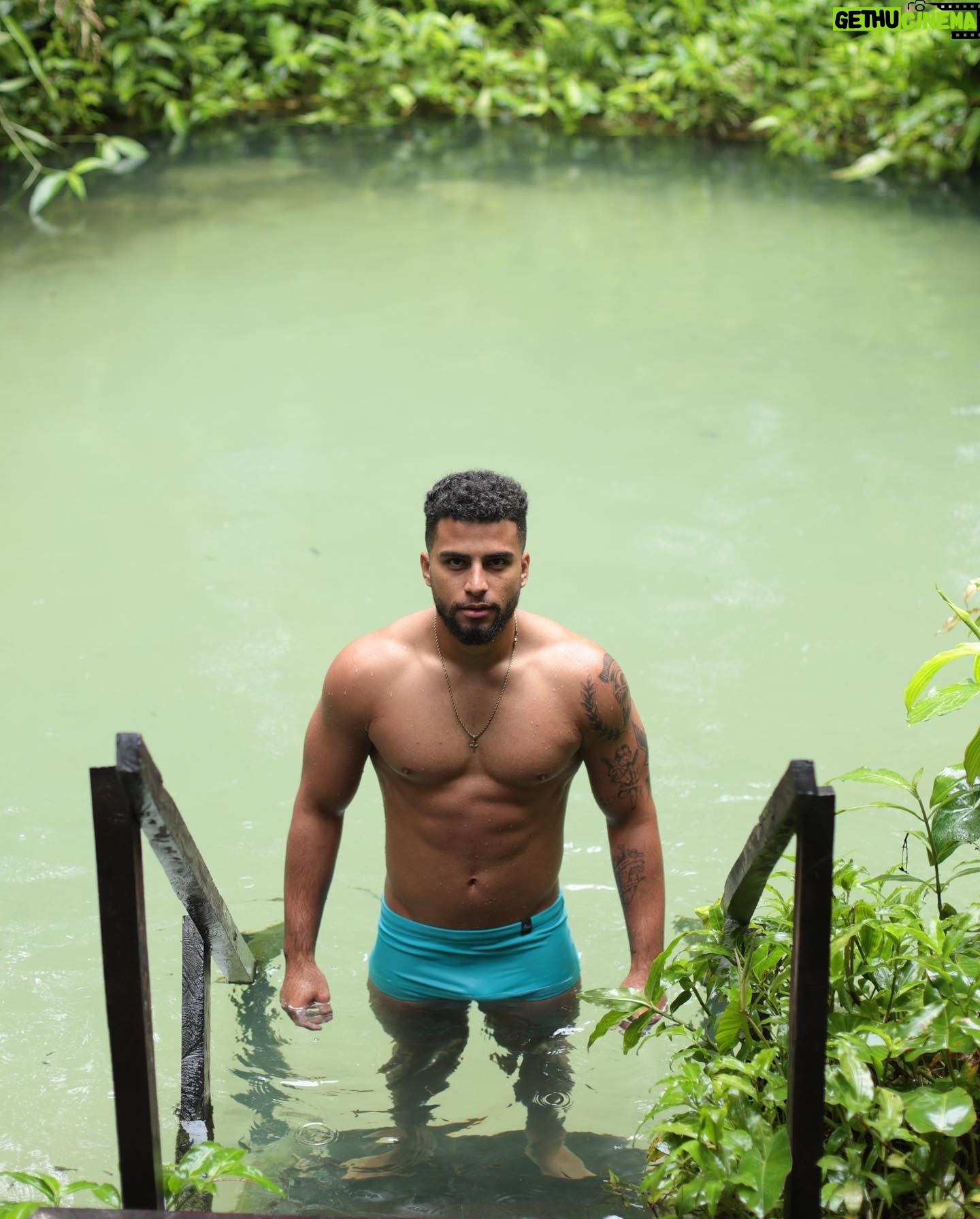 Italo Lopes - 2.4K Likes - E é o Tarzan é ?! 🌳🚣♂️☀️
.
.
.
📸 @arisonrod
#fervedouro #jalapão #explorar #travel #viagem #tocantins #lifestyle