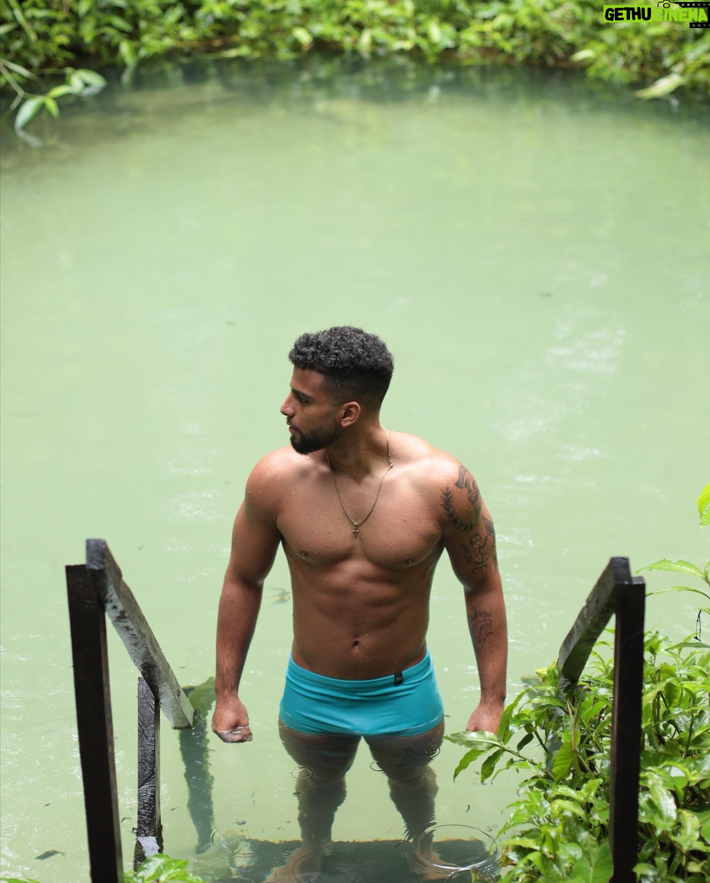 Italo Lopes - 2.4K Likes - E é o Tarzan é ?! 🌳🚣♂️☀️
.
.
.
📸 @arisonrod
#fervedouro #jalapão #explorar #travel #viagem #tocantins #lifestyle