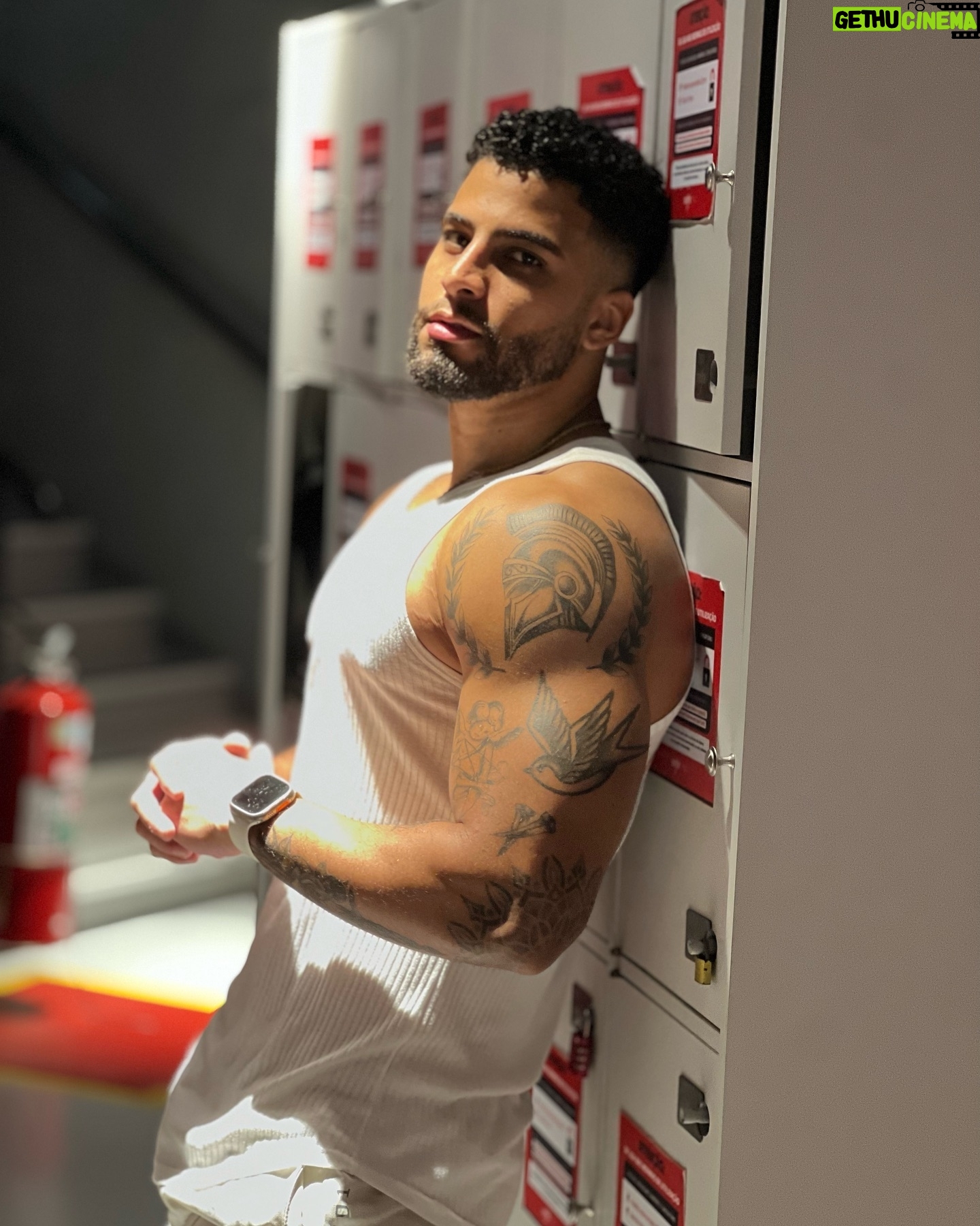 Italo Lopes - 8.9K Likes - Dump do treininho 🏋🏾🤭
.
.
.
#explorar #gym #lifestyle #academia #aesthetic #man