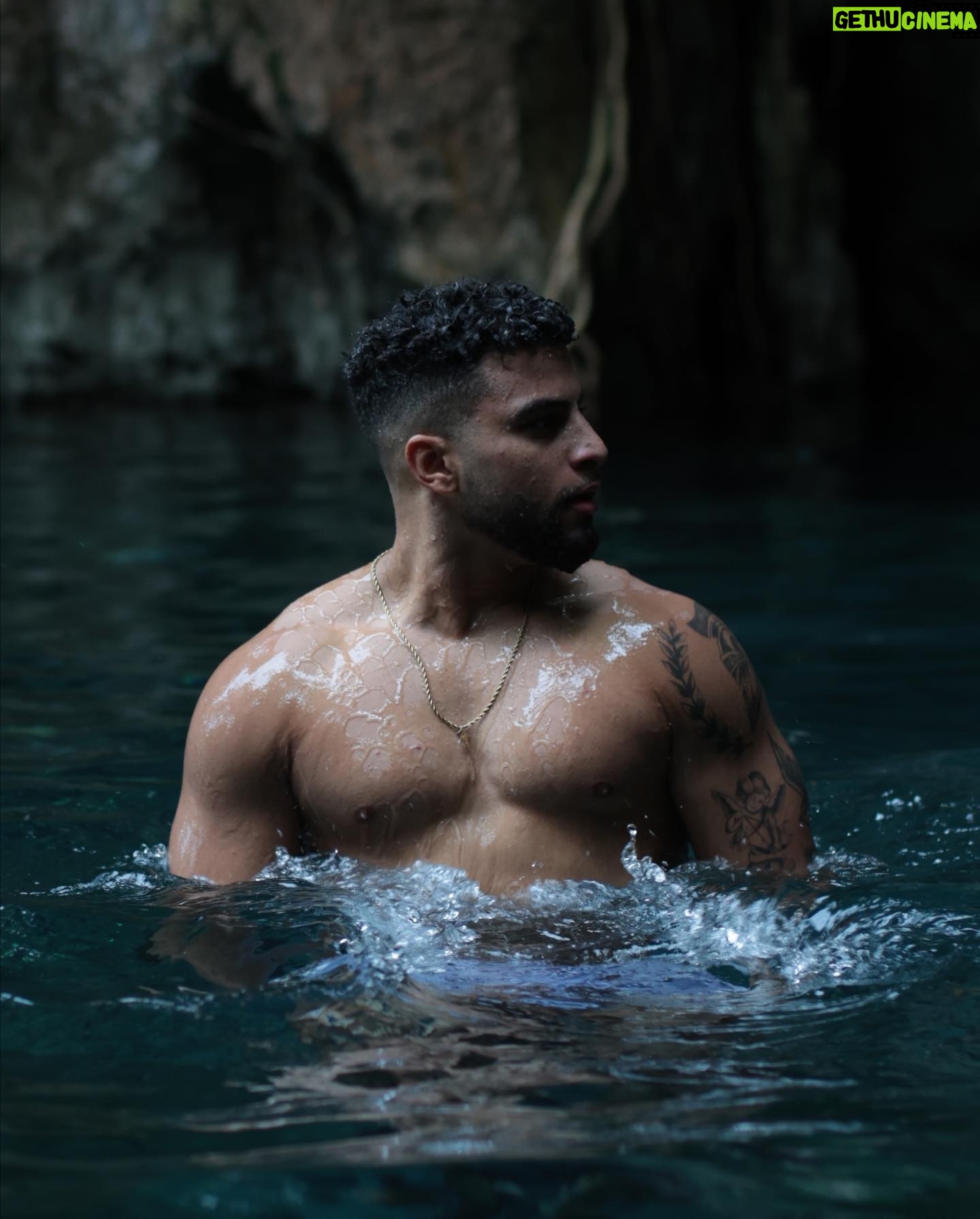 Italo Lopes - 2K Likes - Troque o medo do desconhecido por curiosidade ✈️📍🍃🧘🏾♂️
.
.
.
#viagem #explorar #travel #lifestyle #jalapão #lagoadojapones #belezasnaturais