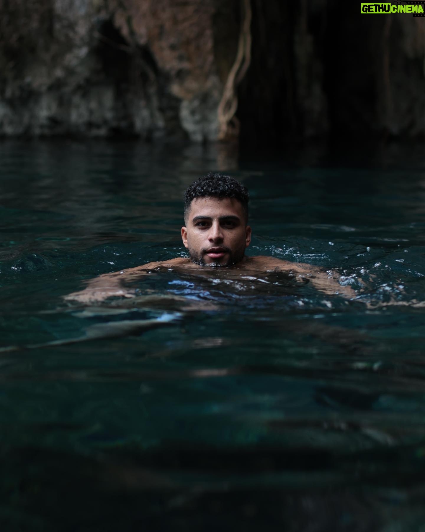 Italo Lopes - 2K Likes - Troque o medo do desconhecido por curiosidade ✈️📍🍃🧘🏾♂️
.
.
.
#viagem #explorar #travel #lifestyle #jalapão #lagoadojapones #belezasnaturais