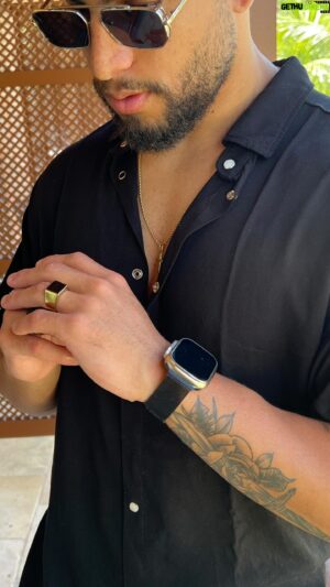Italo Lopes Instagram - Mais um arrume-se com o pretinho 🖤 
.
.
.
#explorar #grwm #man #moda #modamasculina #explore #preto #lifestyle