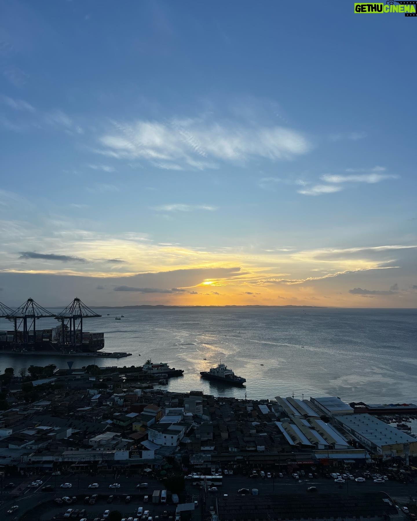Italo Lopes - 2K Likes - Dumpzinho de fim de tarde
.
.
.
#explorar #lifestyle #aesthetic #pordosol🌅 #man #salvador