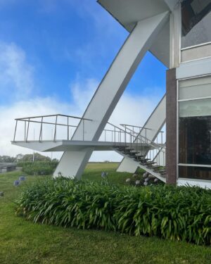 Iván Sánchez Instagram - #Venezuela 🇻🇪 #Caracas
#arquitectura #design #hotel
#elavila 💚
