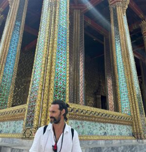 Iván Sánchez Instagram - #Bangkok 💜💥👊🏻

#thailand #trip #holiday
#asia #tour #laststop