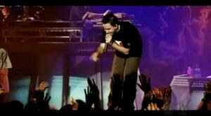 Ivan Usovich Instagram - Залежалось видео с недавнего концерта Linkin Park в Москве, решил поделиться! Было круто! Куча эмоций! Извините за дрожащую камеру!