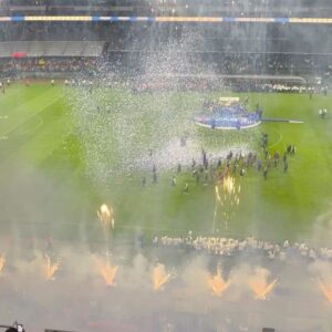 Iván Zamorano Instagram - Y llegó la 14 🦅🥇🏆felicidades al más grande @clubamerica ,jugadores, cuerpo técnico y afición , hoy ganó el mejor, y con 2 chilenos siendo fundamentales!
@diego_valdes_10  @igorlichnovsky 🇨🇱🇨🇱Mis hijos felices grande AMÉRICA!!
 
@