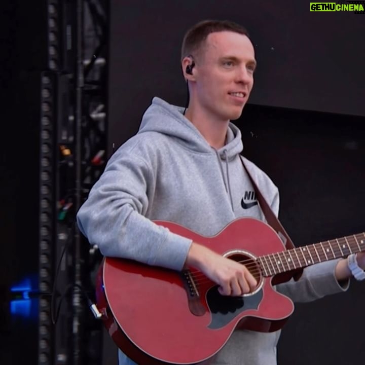 Ivan Zasidkevich - 3.3K Likes - Иногда даже самому сложно поверить, что твои мечты могут исполниться.
Но знайте, всегда есть кто-то, кто в вас верит!