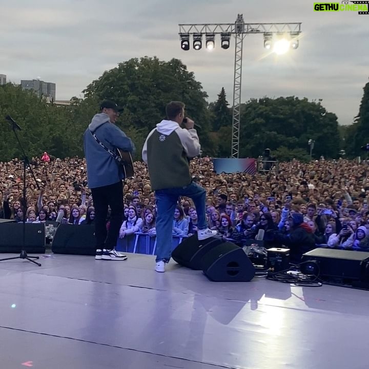 Ivan Zasidkevich - 1.9K Likes - Раскачивали в Москве!
Смотрите, какой вид со сцены и какая энергия 🔥
Тем временем билеты на наш сольный концерт
6 ноября заканчиваются - dabroconcert.com