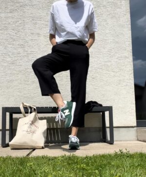 Iveta Kořínková Instagram - Do prázdnin stylově?🛍️
Tohle jsou předposlední úlovky z Trendyol.
Ty poslední najdete ve stories, kde objevíte i slevový kód.
Nejvíc si ujíždím na kombinacích černá, bílá, zelená, hnědá, béžová/lněná a samozřejmě denim.
A co vy?
Podívejte se na inspiraci ve stories, máte tam odkaz i slevový kód na 60 % dolů.
Věřím, že neodejdete s prázdnou.
Stáhněte appku a do toho!
Krásné nákupy🛒
#bigsale #slevy #obleceni #clothes #shopping #trendyol