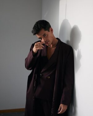 Ivo Lucas Instagram - backstage.

Styling @riodecarvalho 
Full look @riodecarvalho & @onunomagalhaes 
Jóias @mariajoaobahia 
Cabelo @gentlemensbarbershop_bymike / @mike_venturas_ 

Fotos @pedrosacadura